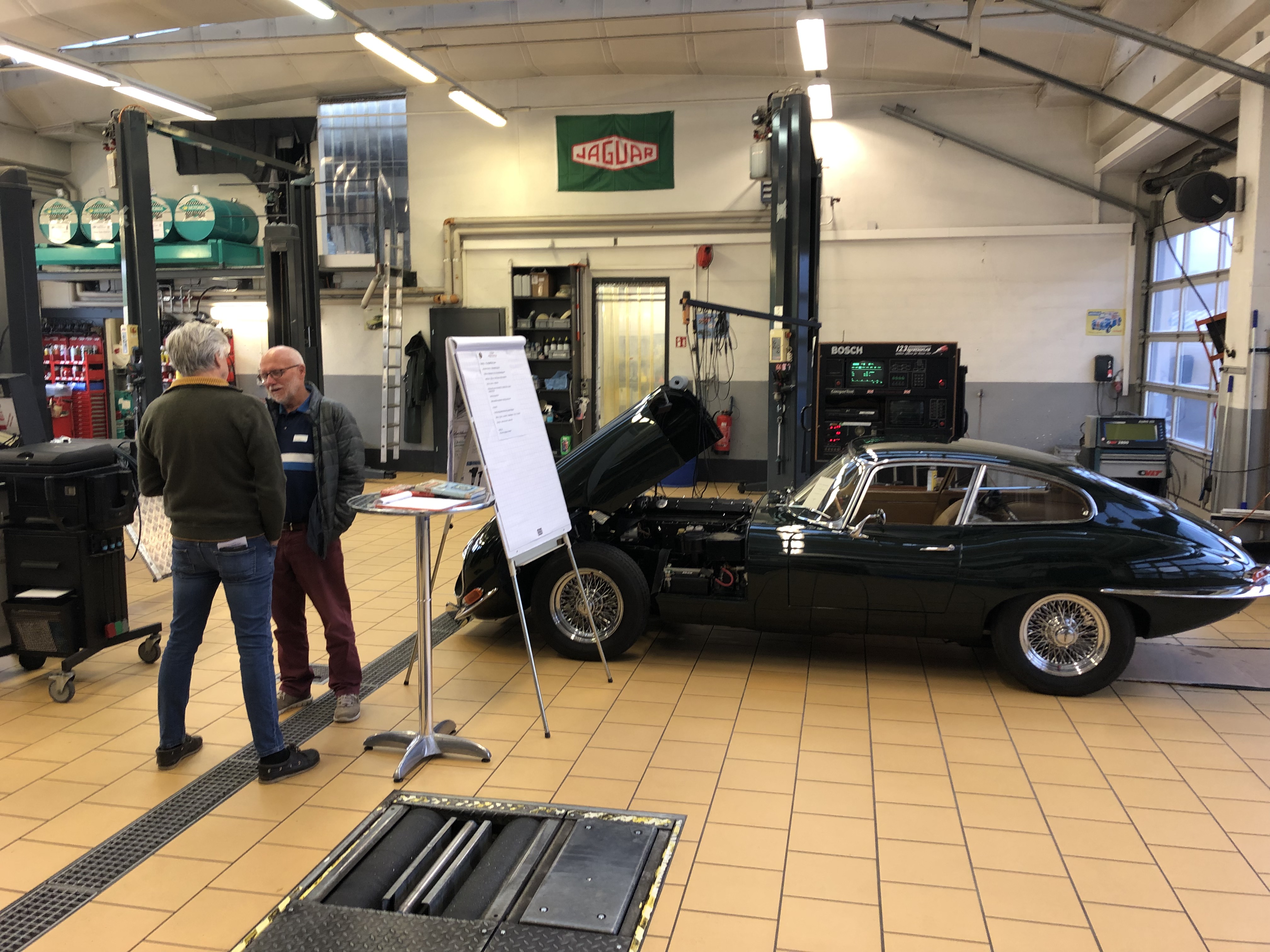 Jaguar E-Type Club: Tech Day